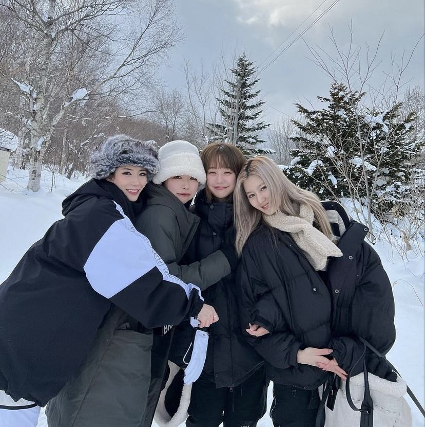 TWICEサナの4姉妹って？インスタアカウントはどれ？画像やエピソードを紹介！